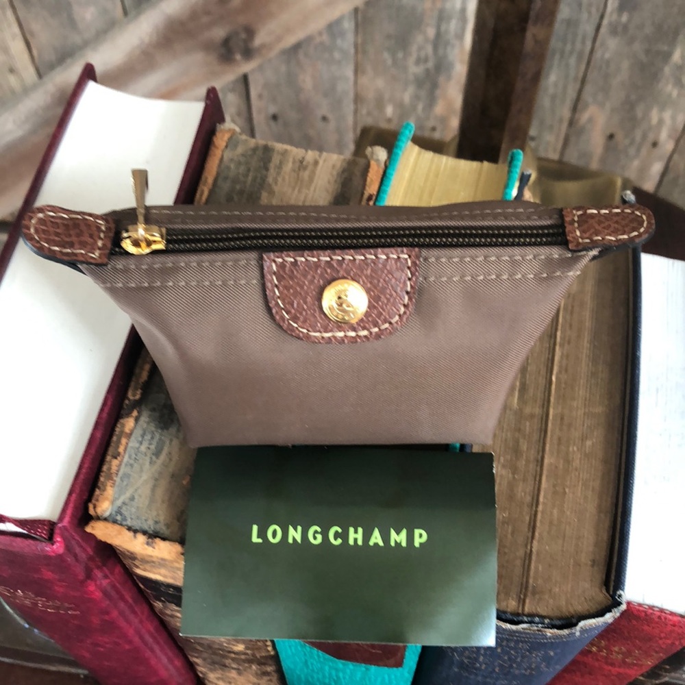 Longchamp coin storage❤️❤️ - Picture 1 of 4